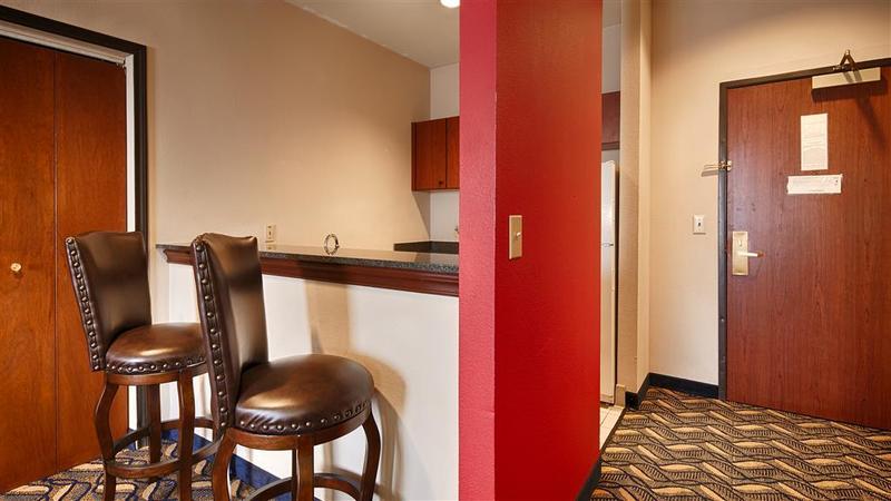 Western Executive Hotel 3*