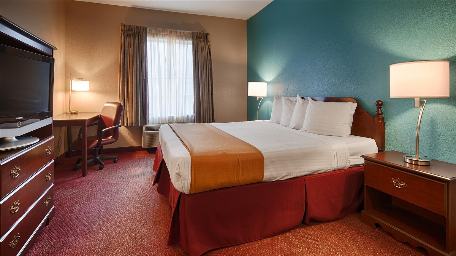 Western Executive Hotel 3*