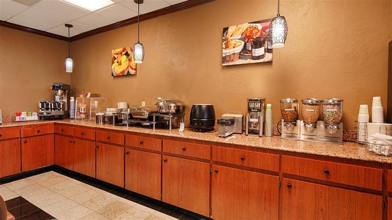 Western Executive Hotel 3*